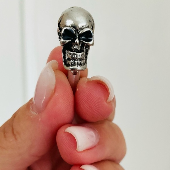 Unisex Trendy Gothic Silver Tone Skull Ear Studs With Blue Eyes - Picture 5 of 8